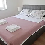 In - Paklenica Riviera 50355 سيلين